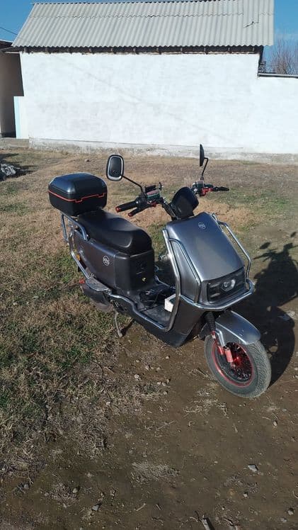 Elektro skuter WS tank — 2