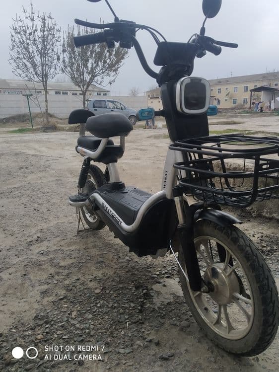 Elektro skuter sotiladi — 1