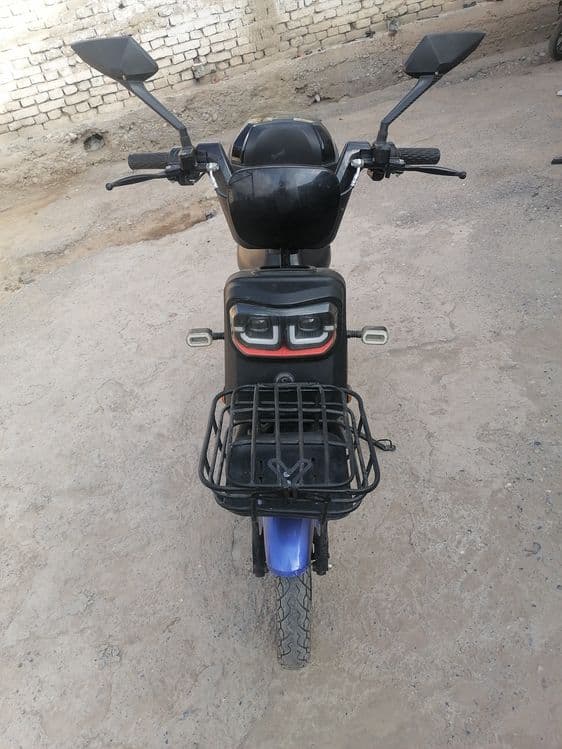 Elektr iskuter sotiladi yurish zo'r — 1