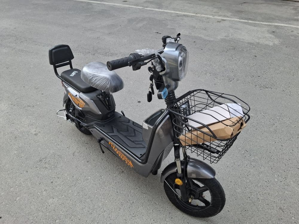 Elektroskuter 100% — 1