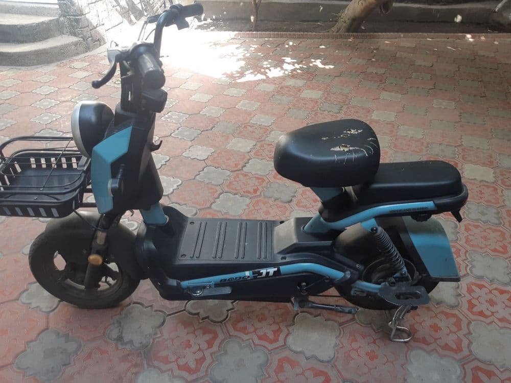 Skuter bongo moto — 3