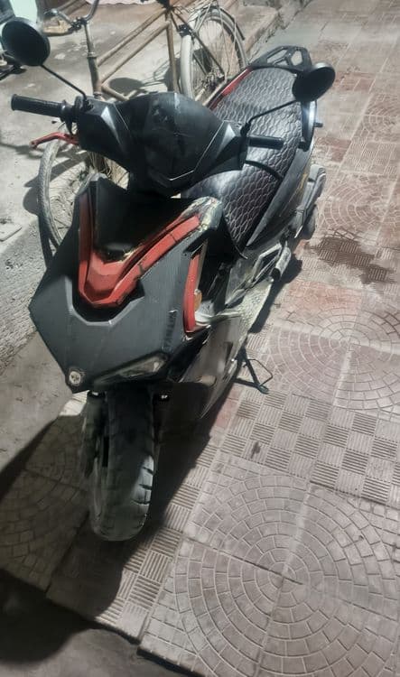 Skuter benzin Italia R2 — 1