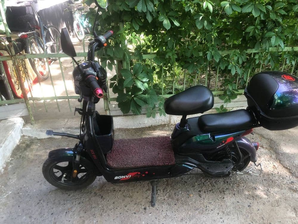 Скутер bonvi Sce001 — 2