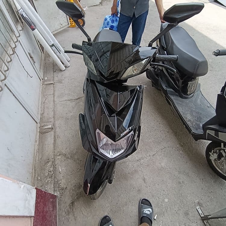 Skuter holat alo — 1
