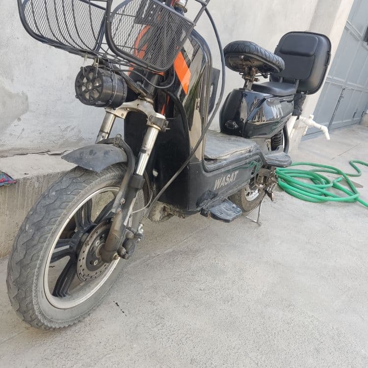 Wasat skuter qora — 3