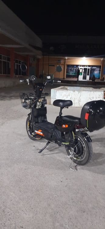 Электроскутер — новые АКБ,6шт,72 Vпродается на запчасти — 6