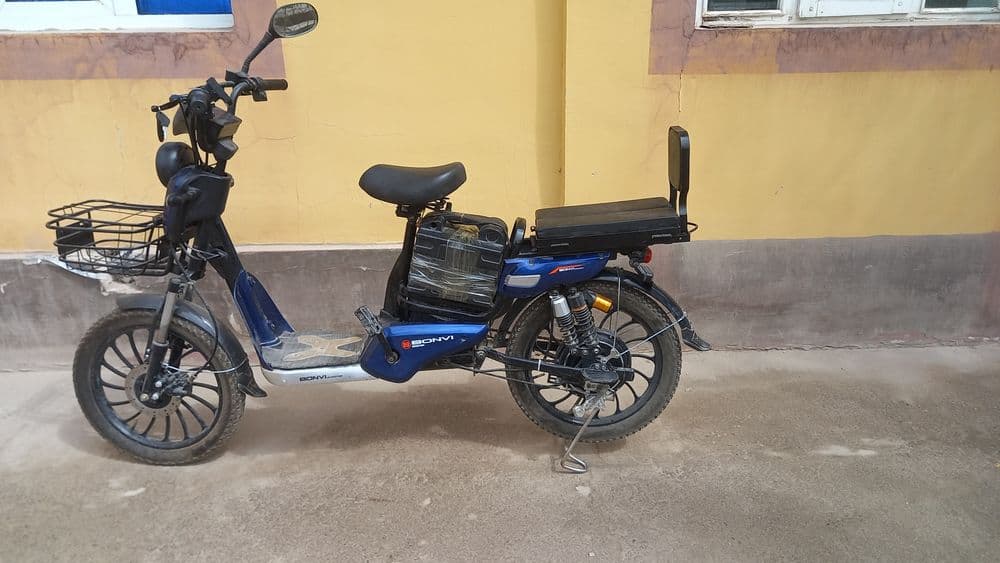 Elektro Skuter BONVI — 5