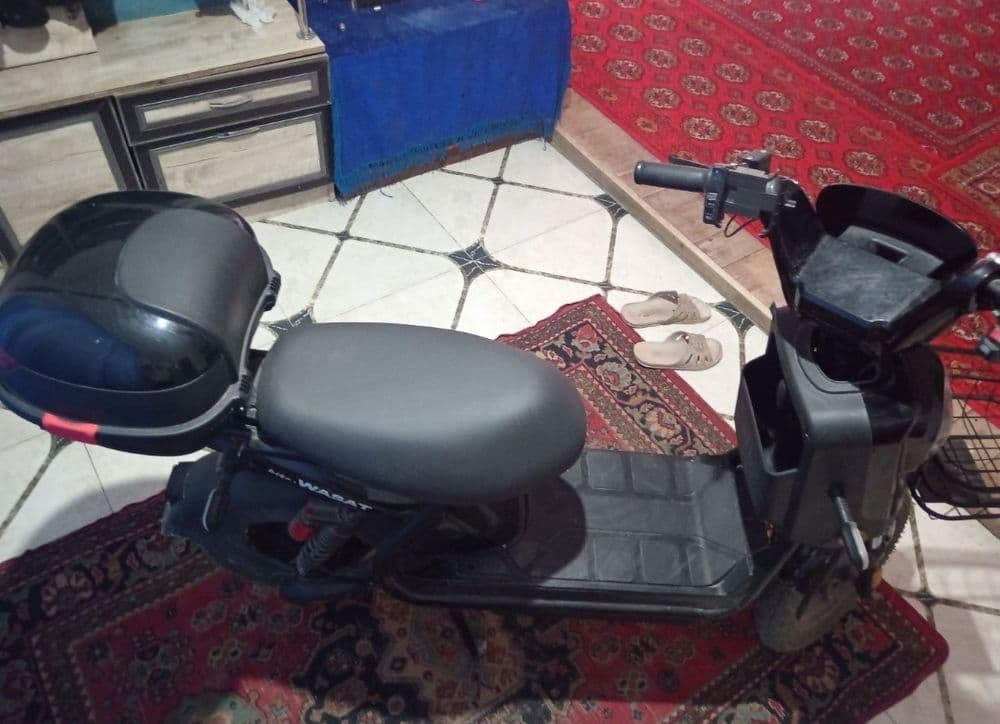 Skuter 6 ta akumlator 60km/h 2025 yil yangi olngan arzon berladi — 2