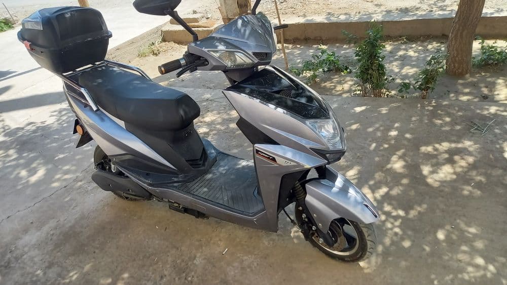 Elektro skuter sotiladi — 2