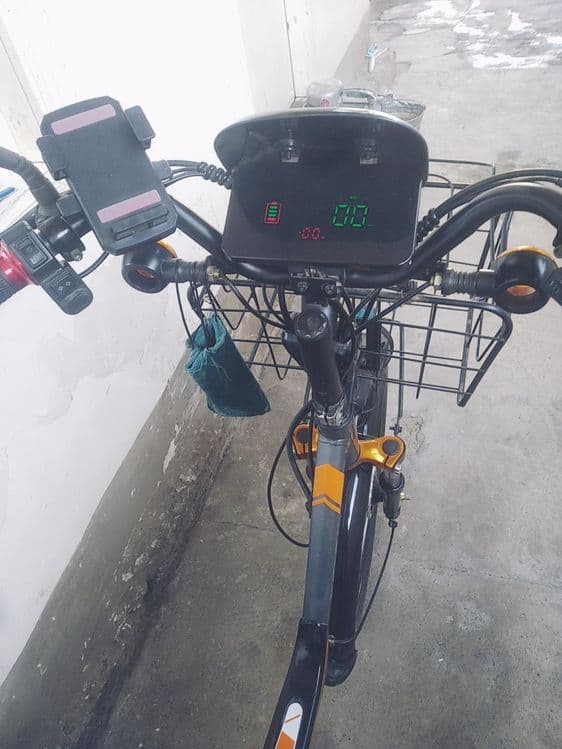 Skuter sotiladi elektro velik — 2