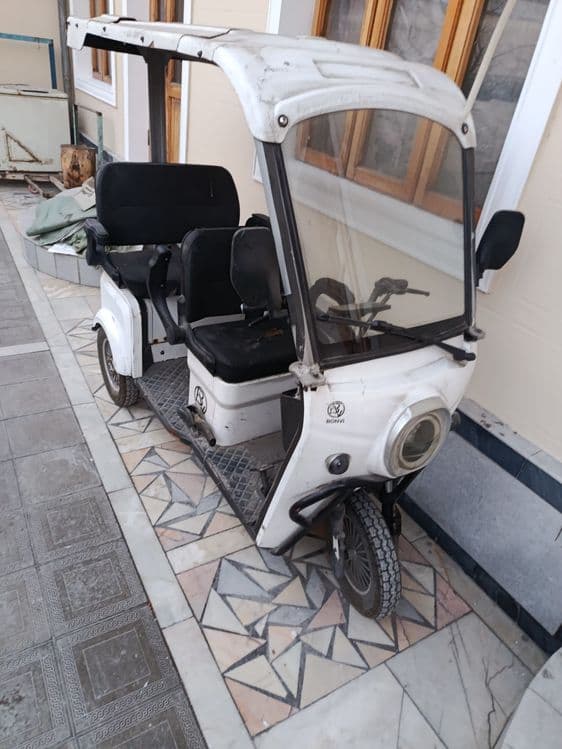 Uch oyoqli skuter 3 oyoqli skuter — 7