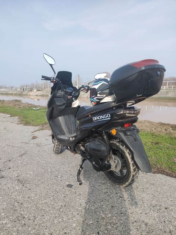 Skuter tigr 150cc prabeg 17000 holati 10/8 yaxwi yurpti — 2