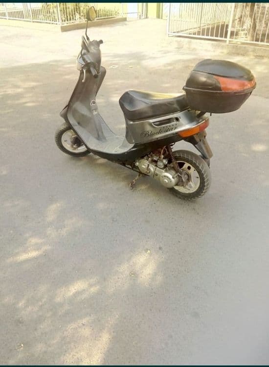 Skuter honda dio sotiladi srochno uurishina gap yoq — 2