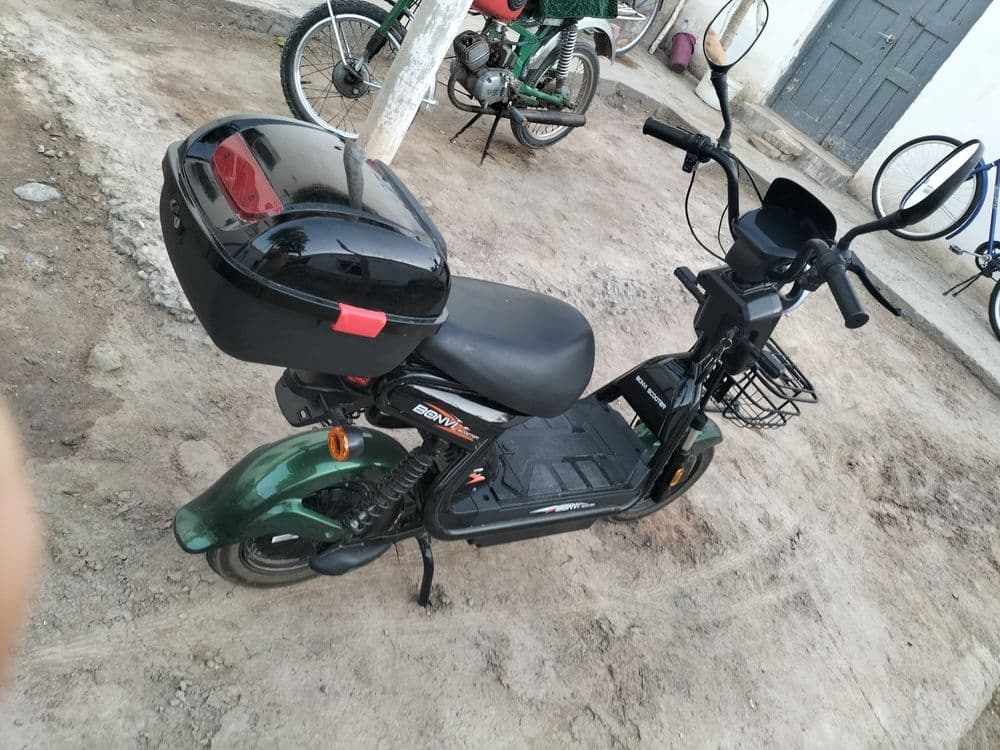 Boni skuter ideal holatda — 2