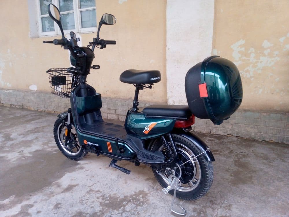 Skuter demanch tezlik 55 bir zaryadda 90km yuridi pulini kelishmiz — 2