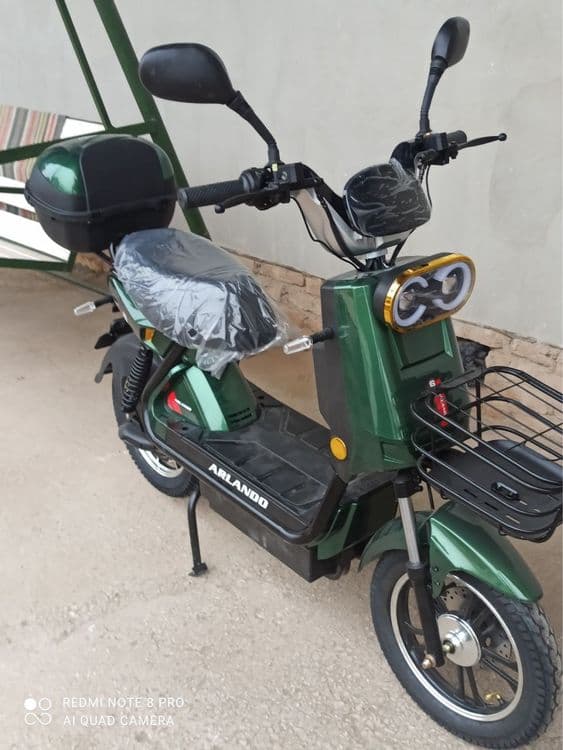 9l 984 Z939 Skuter sotiladi xiva — 1
