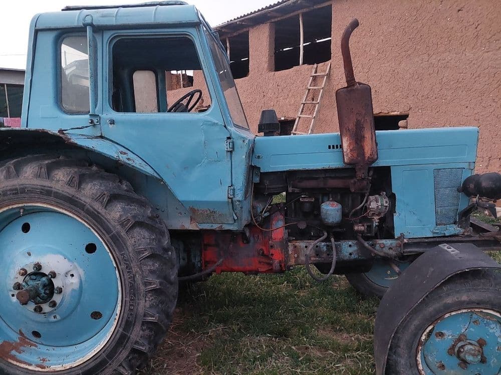 Traktor mtz 80 sotiladi — 1