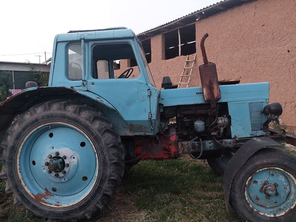 Traktor mtz 80 sotiladi — 2