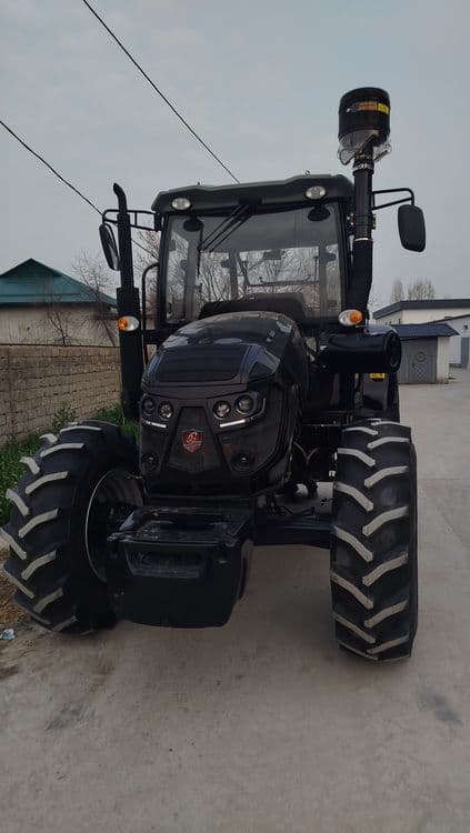 Traktor 1204 Farmlead — 2