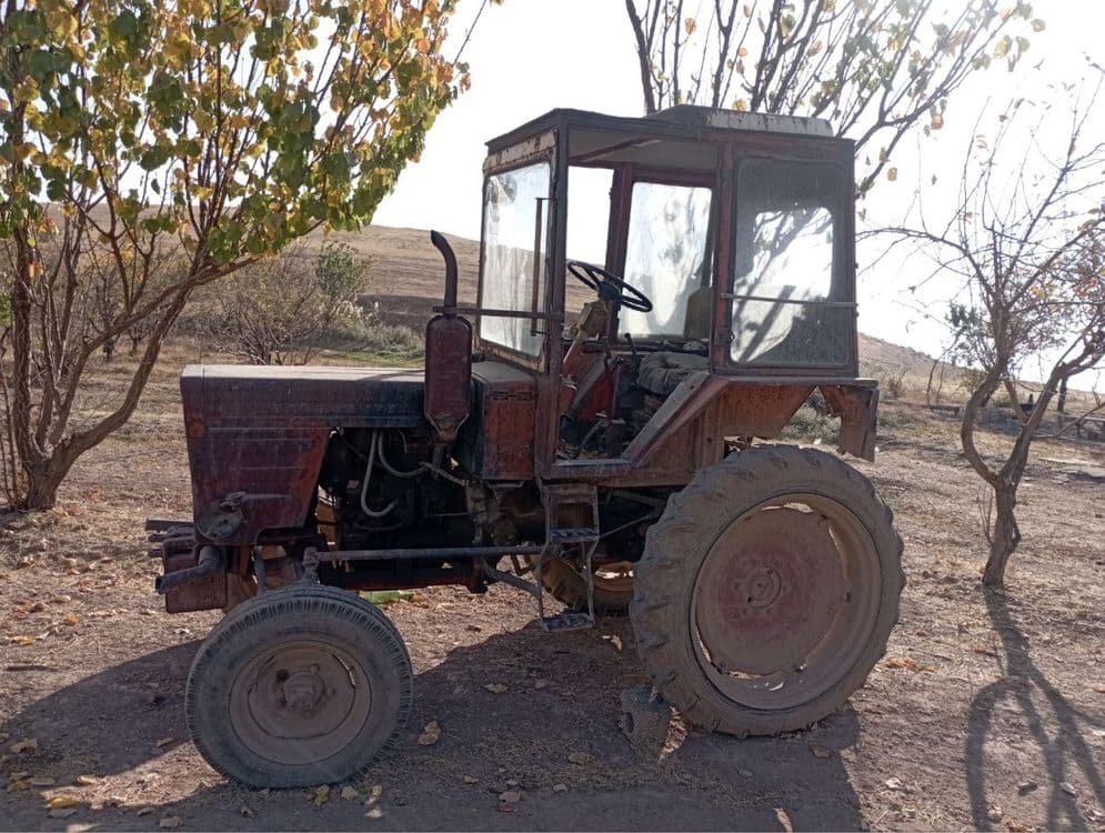 Traktor T25 sotiladi — 3