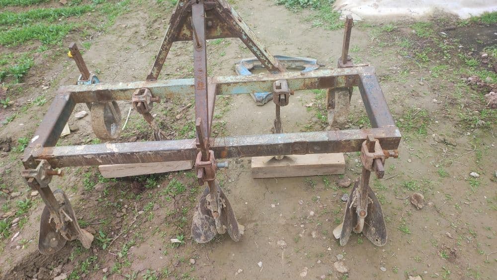 T 25 traktor sotiladi — 3
