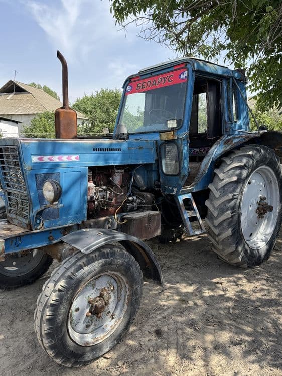 Belarus traktor sotiladi — 2