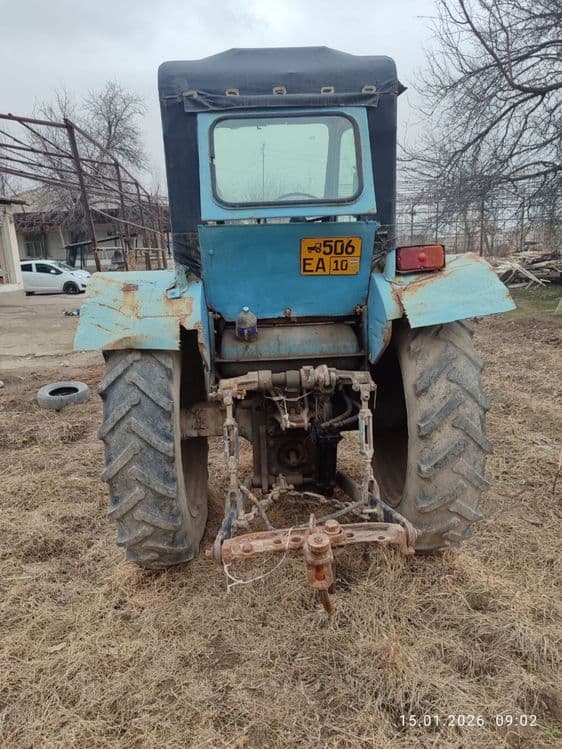 Traktor Hachka T28 1985 yil — 2
