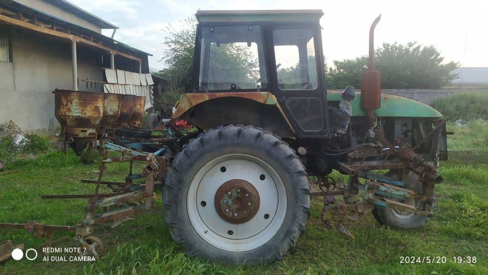 Traktor sotiladi TTZ-80 — 2
