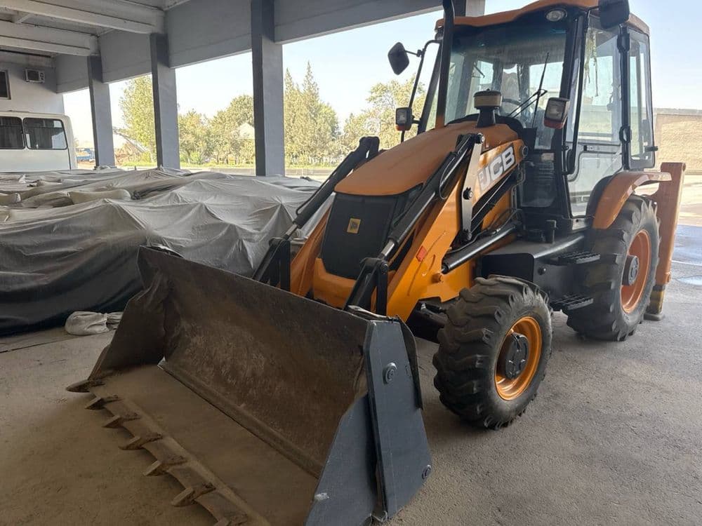 ekskavator pogruzchik JCB 3DX Plus toshkentda tayyor — 1