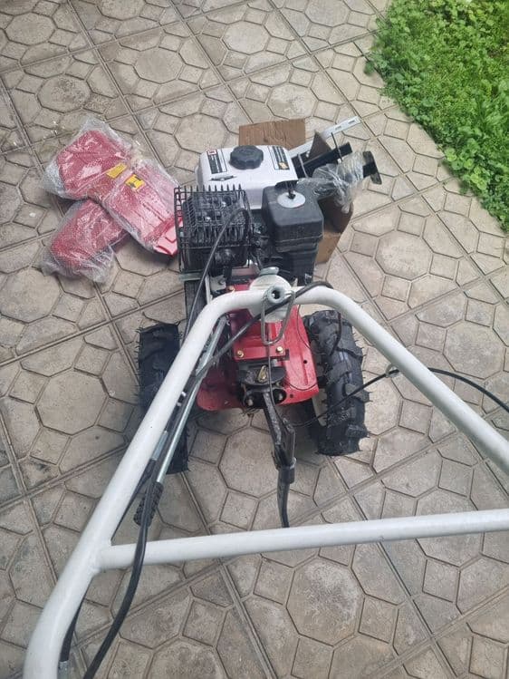 Yer xaydedigan traktor — 2