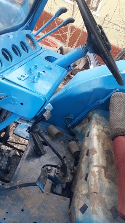 Belarus traktor sotiladi — 6