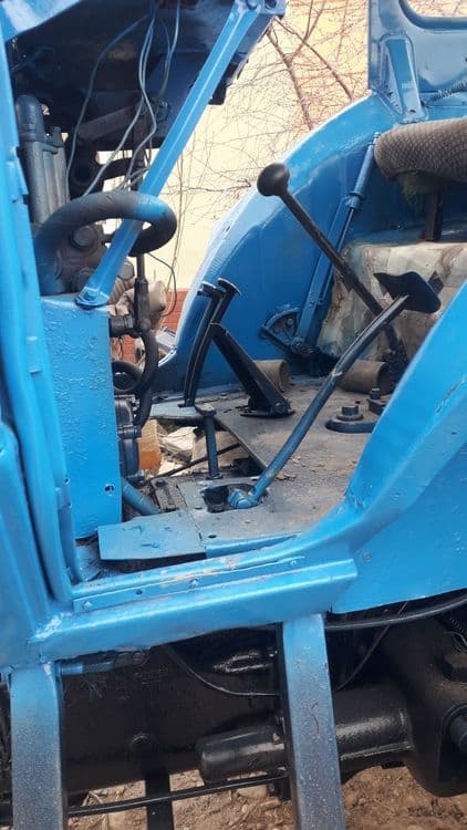 Belarus traktor sotiladi — 7