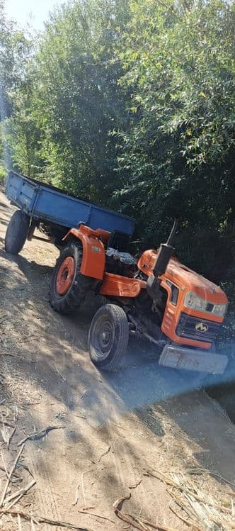 Mini traktor prisepi bilan — 2
