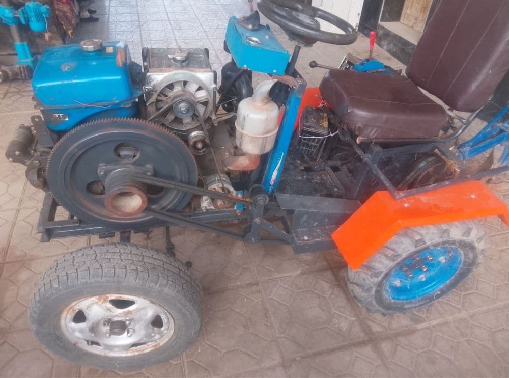 Traktor sotiladi — 5