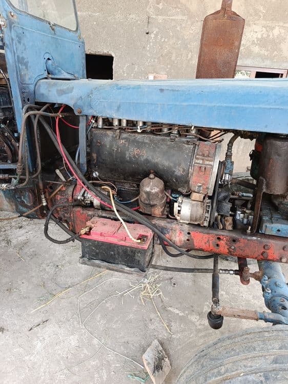 Traktor T28 yaxshi xolatda — 3