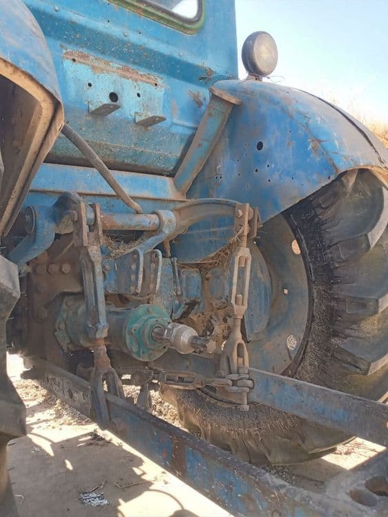 Traktor va kosilka sotiladi — 2