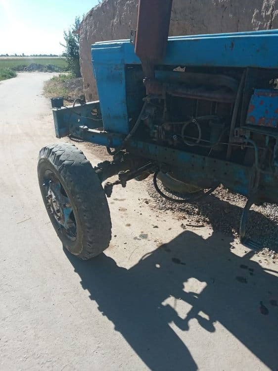 Traktor va kosilka sotiladi — 4