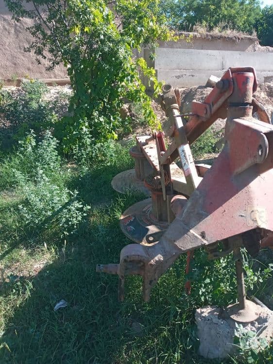 Traktor va kosilka sotiladi — 6