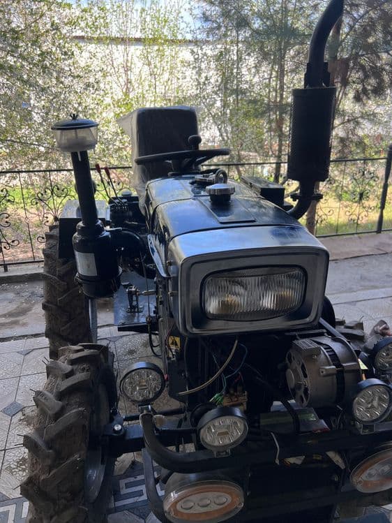 Zubr 1105 mini traktor — 5