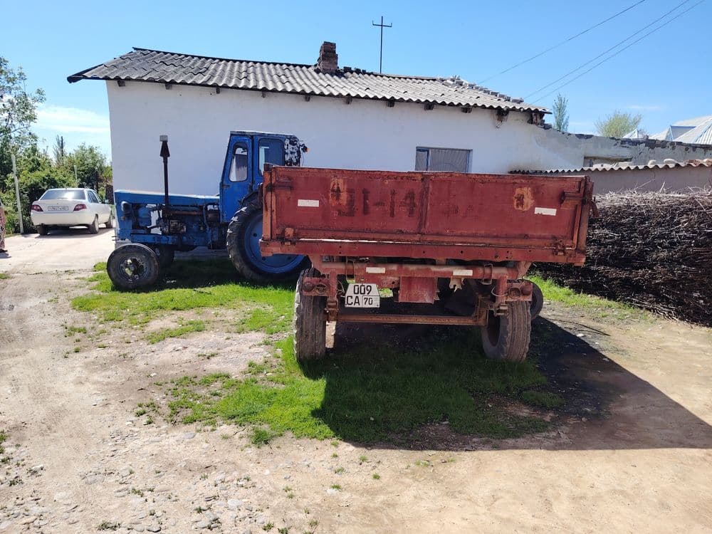 Трактор тличка т28. — 3