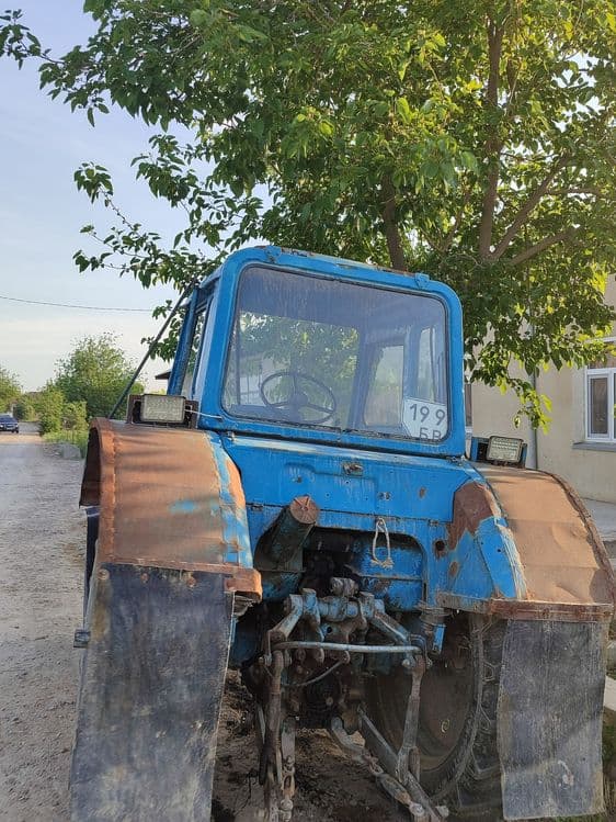 MTZ traktor sotiladi — 6