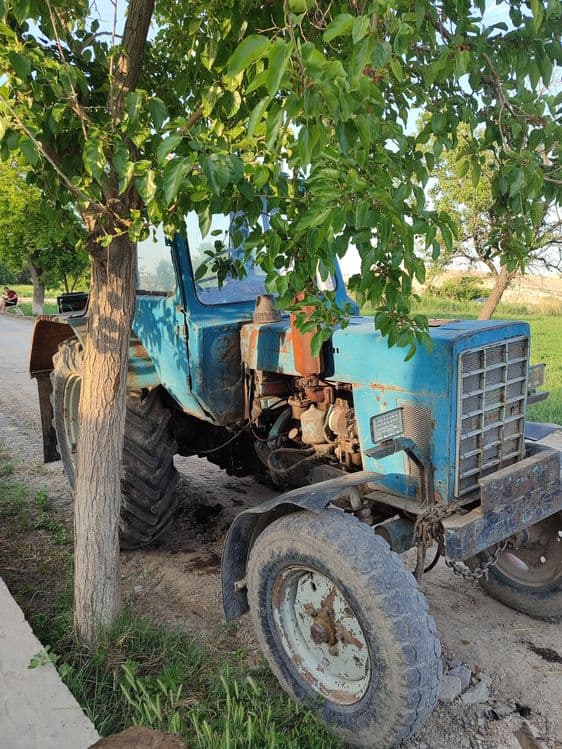 MTZ traktor sotiladi — 7