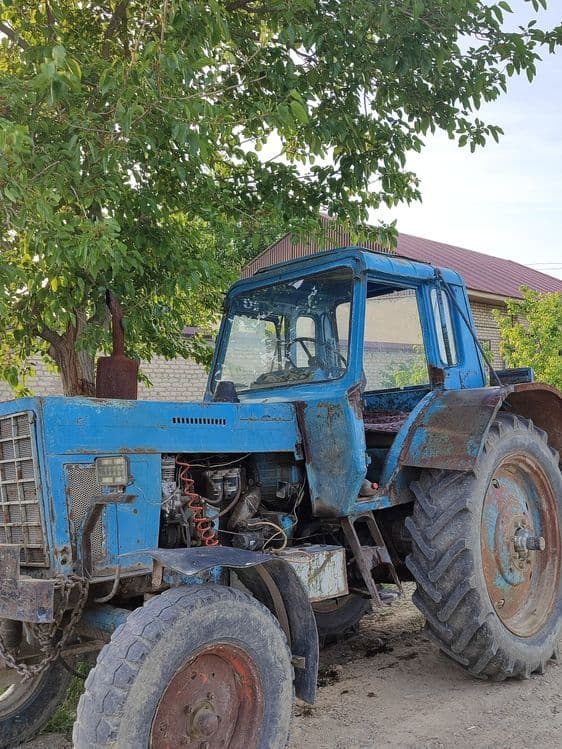 MTZ traktor sotiladi — 8