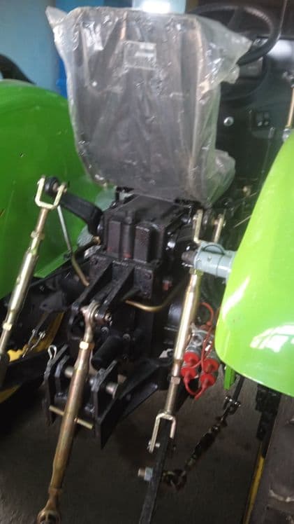 Mini traktor sotiladi — 2
