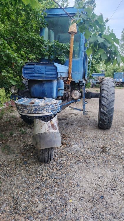 Traktor 28 sotiladi — 2