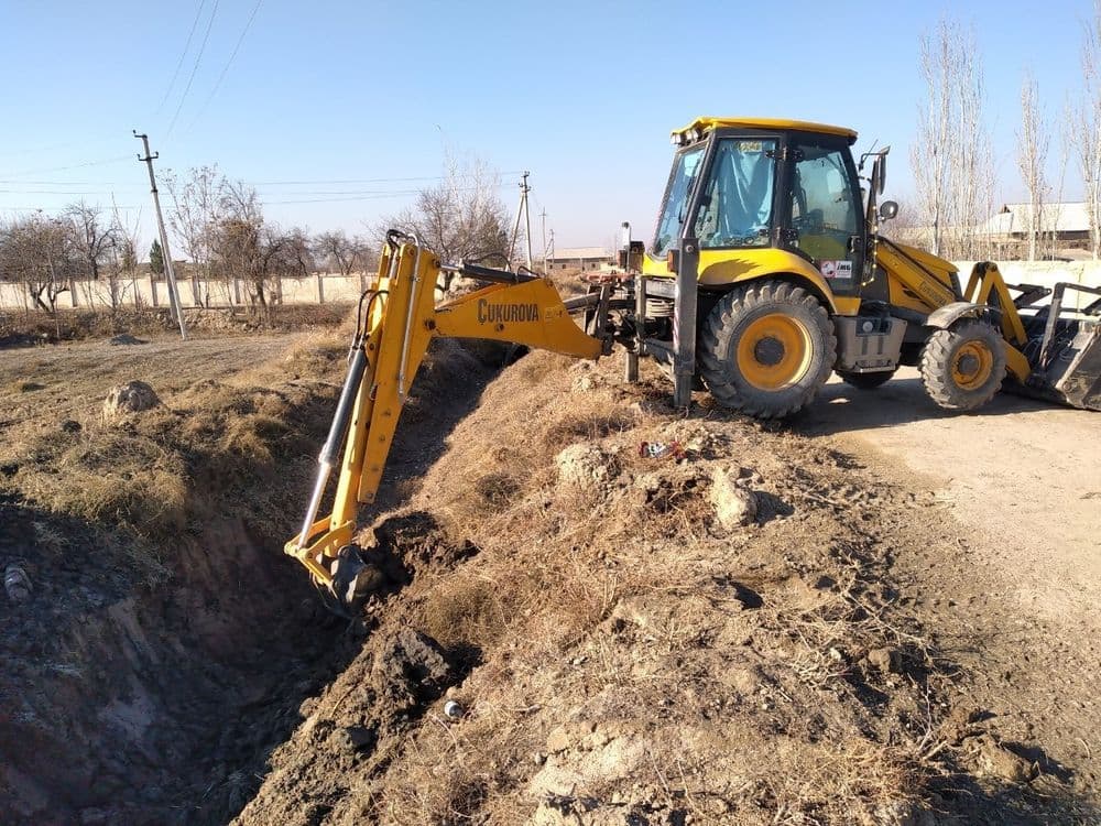 CUKUROVA 880 экскаватор-погрузчик
Ишлаб чиқарилган йили: 2021 — 4