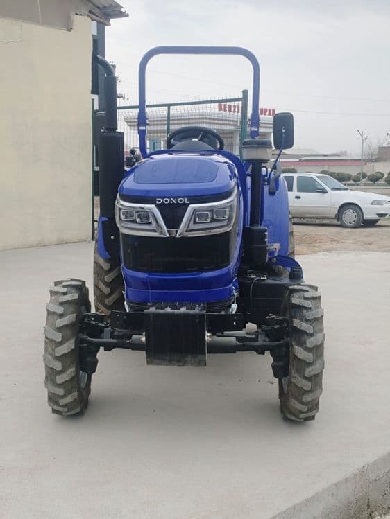 DN504 Traktor sotiladi 2025 — 1