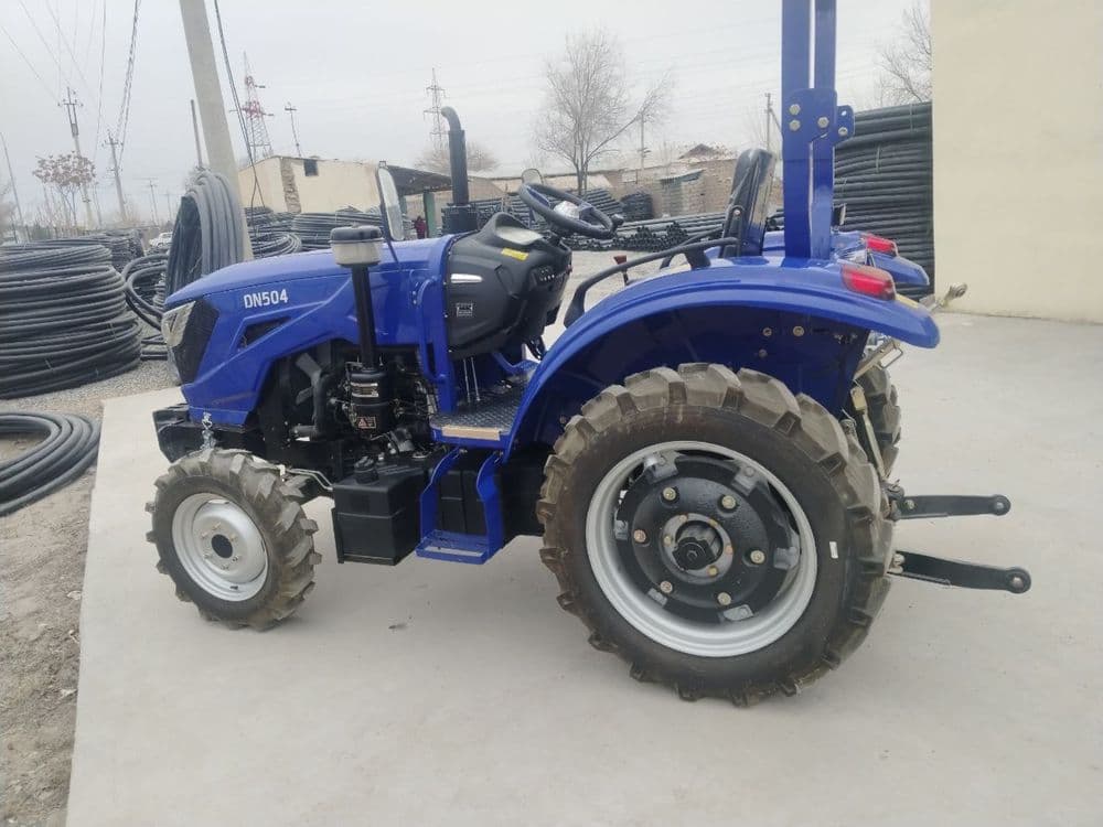 DN504 Traktor sotiladi 2025 — 3
