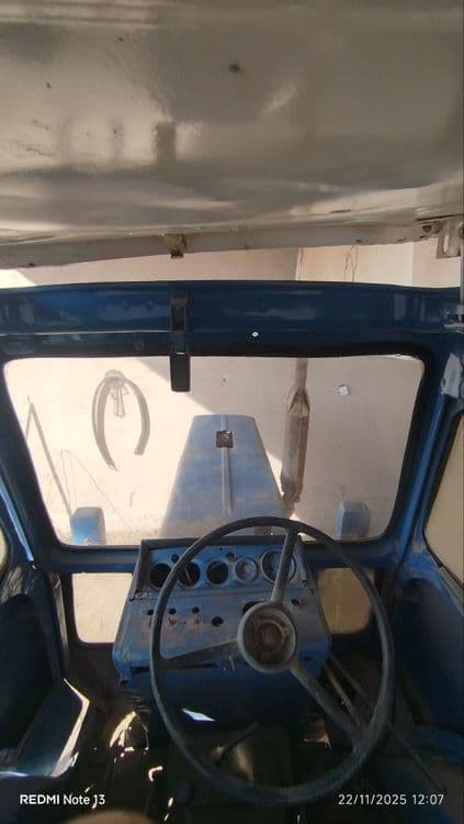 Traktor sotiladi — 3