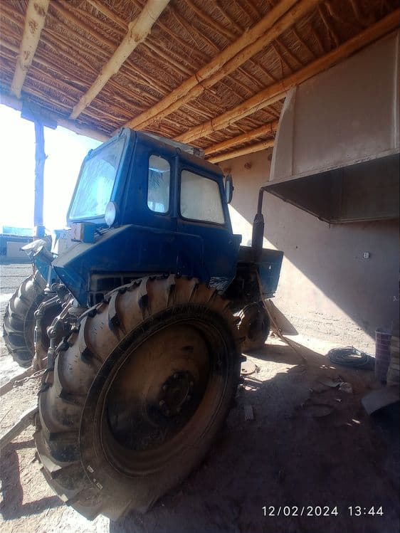 Traktor sotiladi — 4